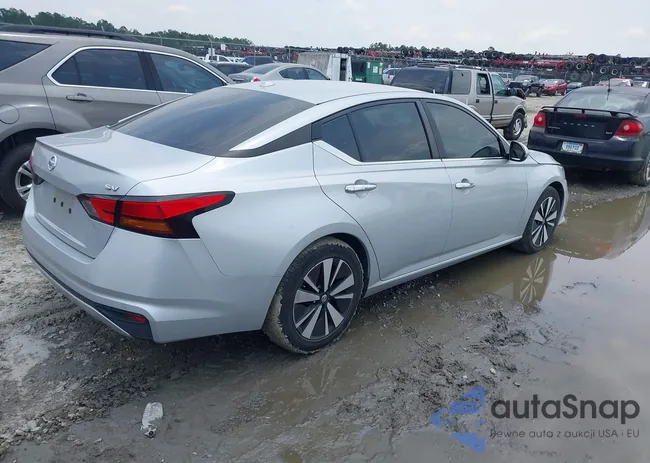 1N4BL4DV7NN306965: 42415512