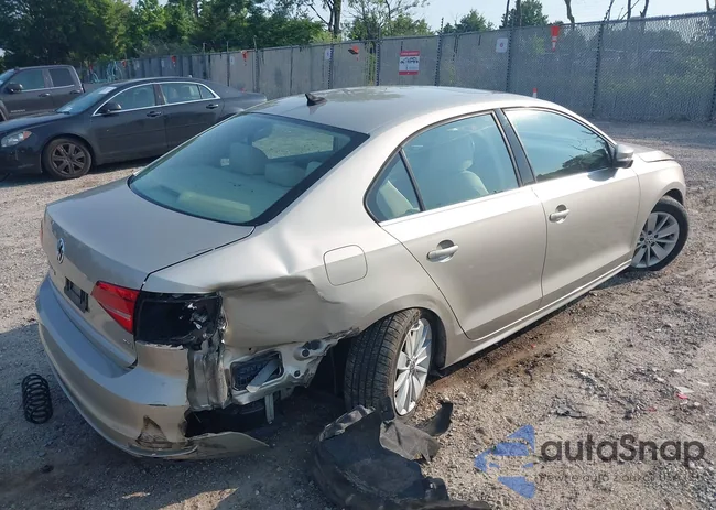 3VWD17AJXFM334828: 42415596