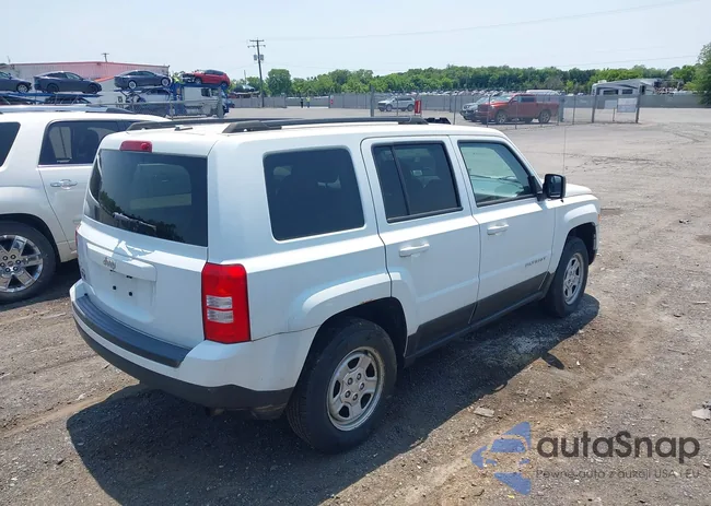 1C4NJRBB6GD668717: 42415774