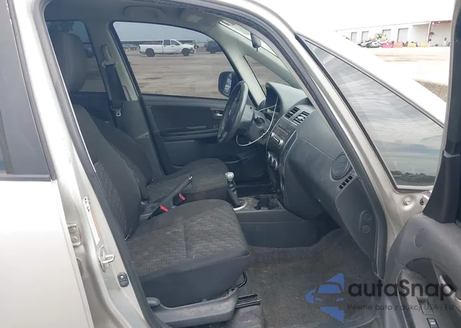 JS2YB417785105607: 42415812