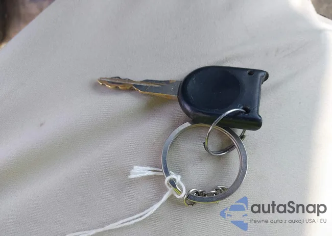 1FTMF1CM6DFC50916: 42417092