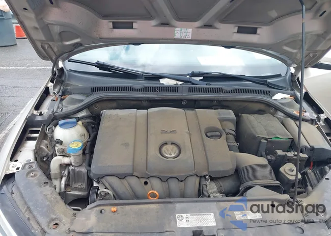 3VWDP7AJ8CM128532: 42417115