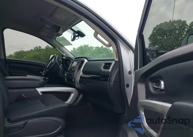 1N6BA1F4XJN532850: 42416506