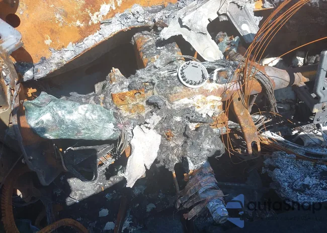 1C4PJMCS6HW646278: 42417975