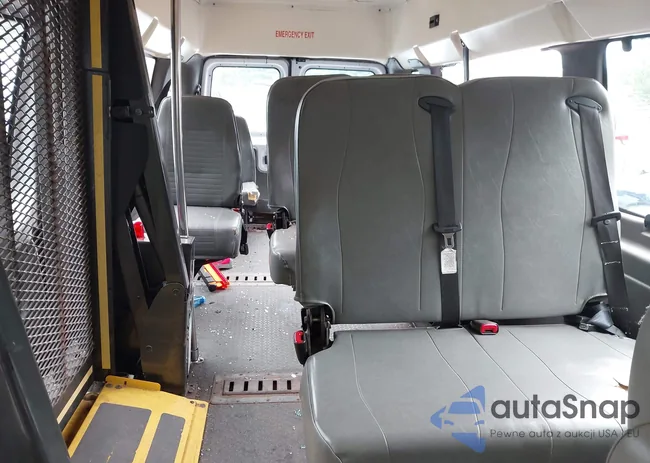 1FTNS2EWXCDA09147: 42418065