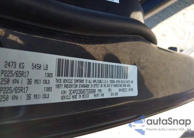 3C4PDCBG0DT532680: 42418116