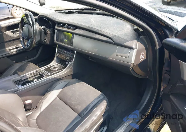 SAJBJ4BV2GCY16675: 42418128