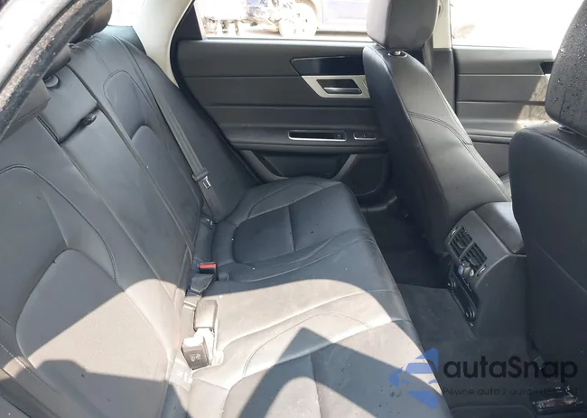 SAJBJ4BV2GCY16675: 42418128