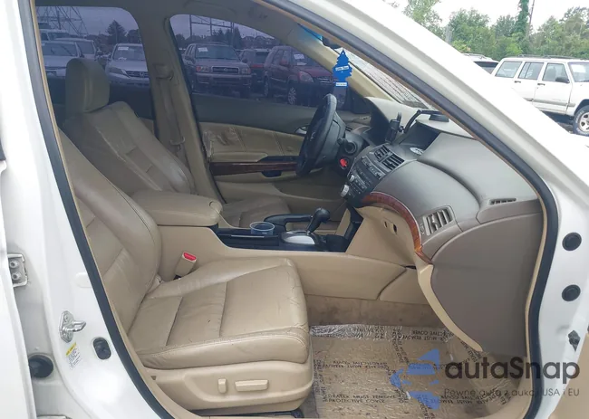 1HGTP36868A027119: 42418153