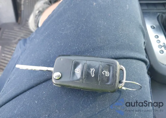 3VW2K7AJ5DM257948: 42417705