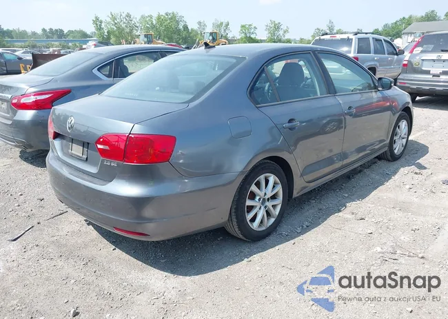 3VWDP7AJ3CM309148: 42417795