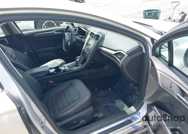 3FA6P0LU6FR306719: 42417830