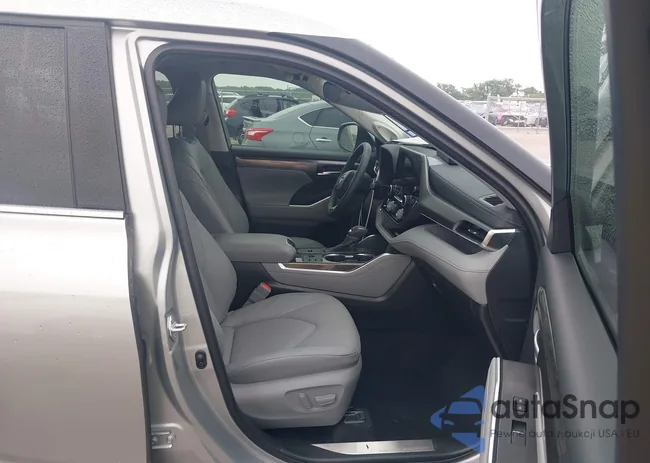 5TDKDRAH8RS546948: 42418875