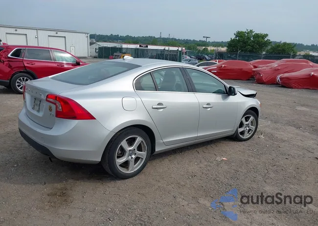 YV1622FS2C2092238: 42418962