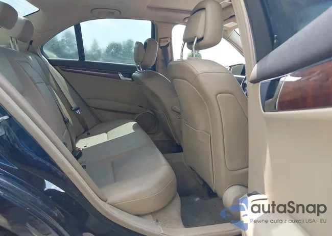 WDDGF5EB3AA393594: 42419116