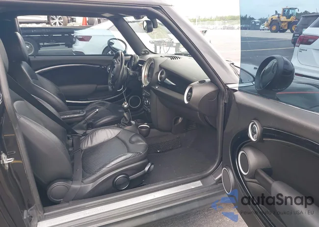 WMWZG3C53ETY33385: 42419131