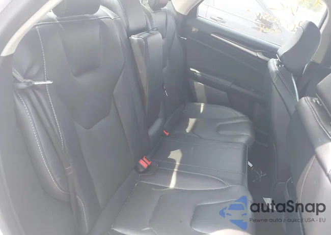 3FA6P0D98LR117849: 42419275