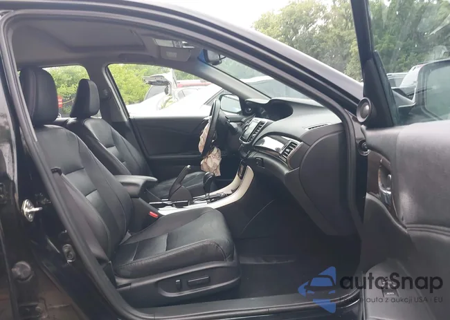 1HGCR2F8XGA223549: 42419413