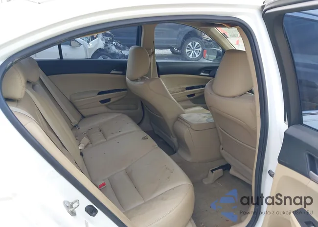 1HGCP2F6XCA067804: 42418575