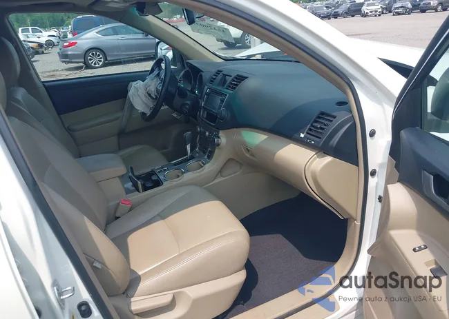 5TDBK3EH9DS247605: 42420038