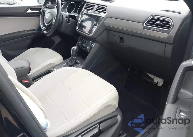 3VV3B7AXXLM105157: 42420109