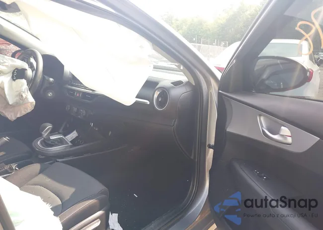 3KPF24AD2PE665402: 42420378