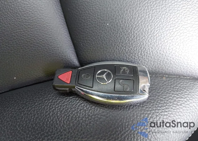 WDCTG4EB7FJ110325: 42420402