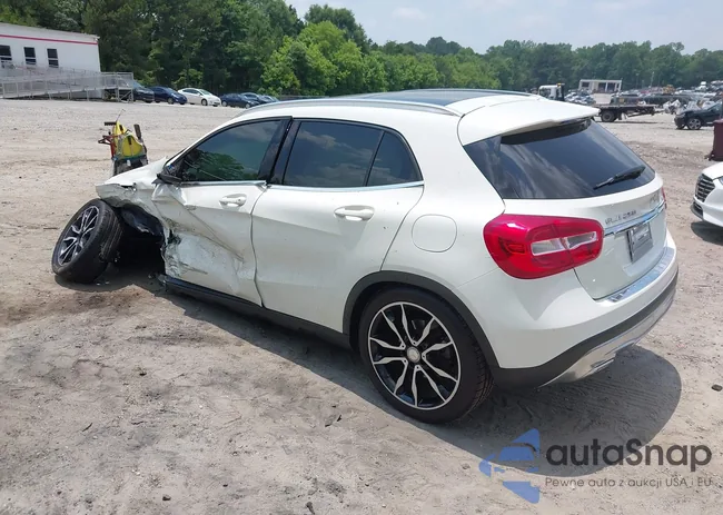 WDCTG4EB7FJ110325: 42420402