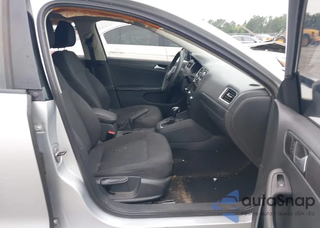 3VW2K7AJ8EM233080: 42419516