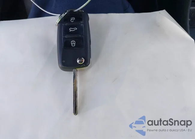 3VW5X7AT3DM814744: 42419558