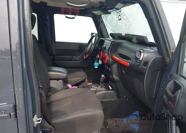 1C4BJWDG4GL226180: 42419561