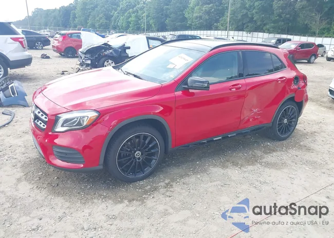 WDCTG4EB0KU001343: 42419649