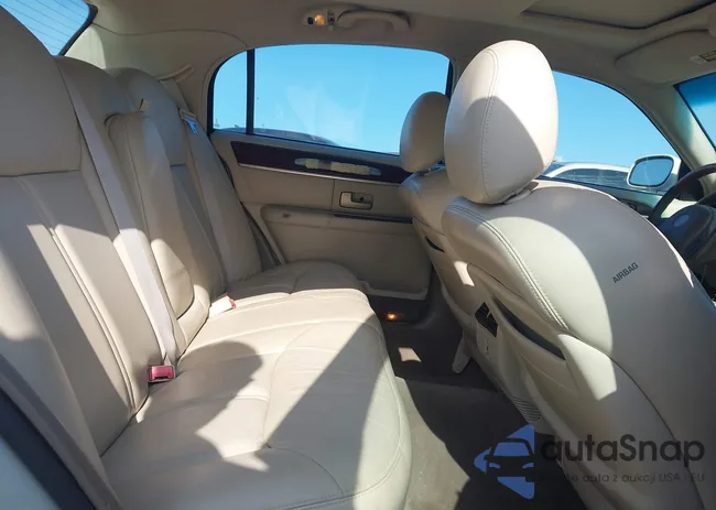 1LNHM83WX4Y631136: 42419783