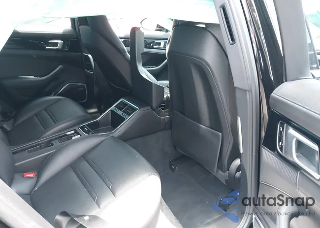 WP0AE2A77JL129060: 42420977