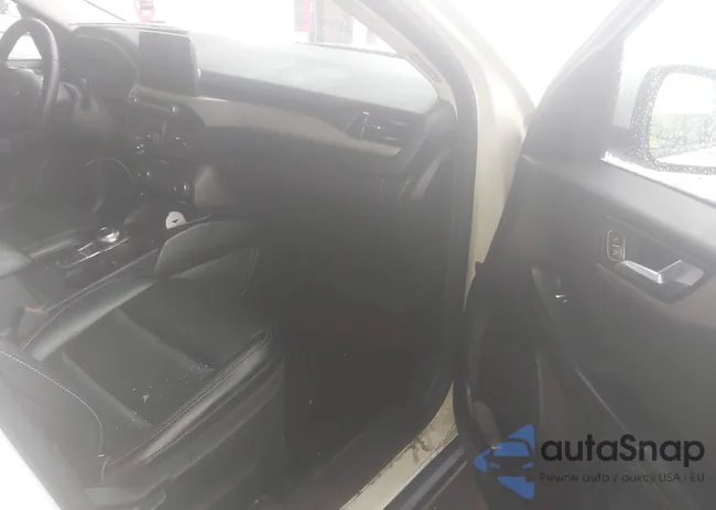 1FMCU9H63NUB56480: 42421381