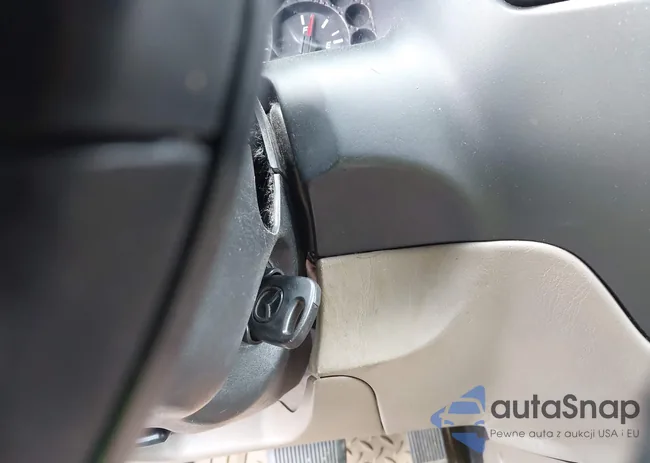 4F2YU08132KM28107: 42420451