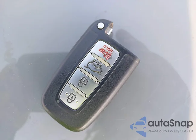 KMHTC6AD1CU081754: 42421889