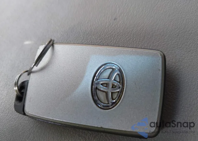 4T1BK36B76U079452: 42422016