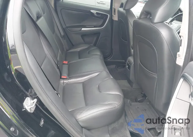 YV4902RC4F2582520: 42421517