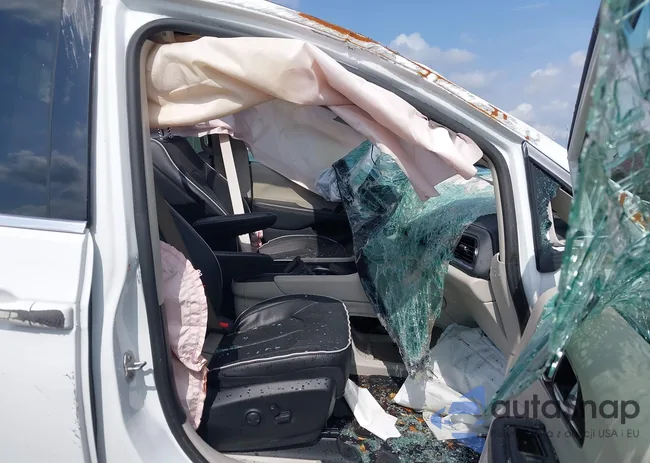 2C4RC1GG4PR619997: 42421682