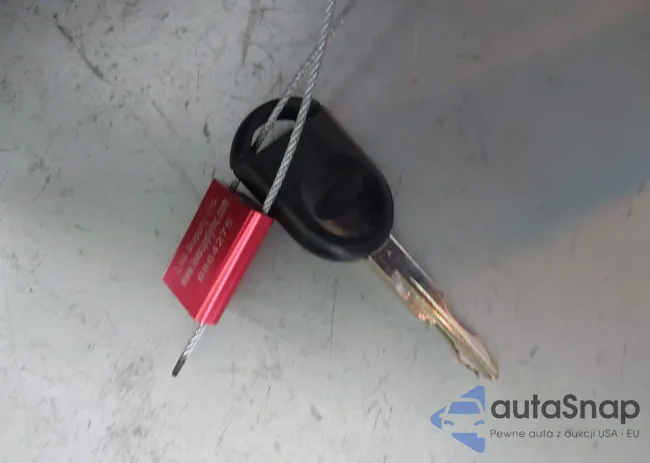 1FTYR10U52PA19039: 42422916