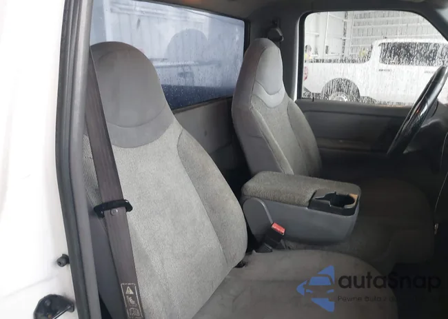 1FTYR10U52PA19039: 42422916