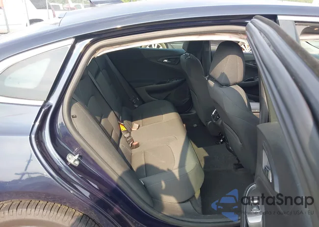 1G1ZE5ST2GF352557: 42423042