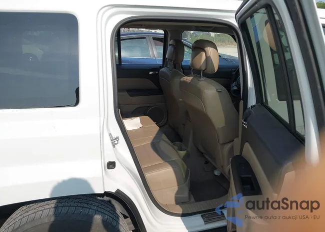 1C4NJPFA4ED679976: 42423122