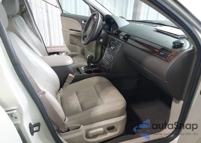 1FAHP24W78G107872: 42423151