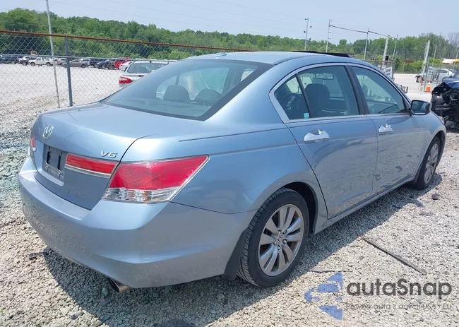 1HGCP3F8XCA015659: 42423187