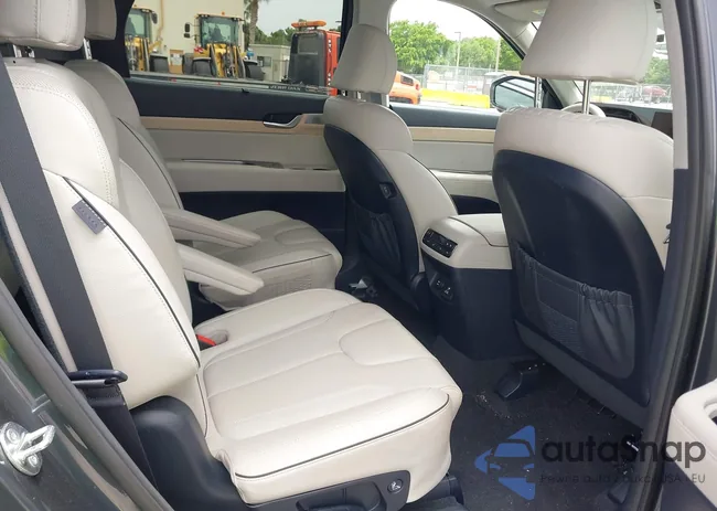 KM8R5DGE6RU682143: 42423235