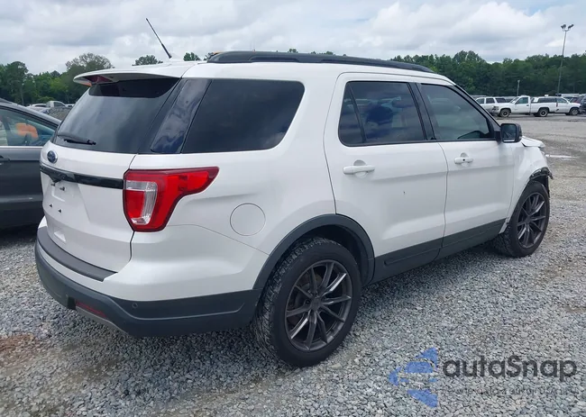 1FM5K7D84KGB01752: 42423239