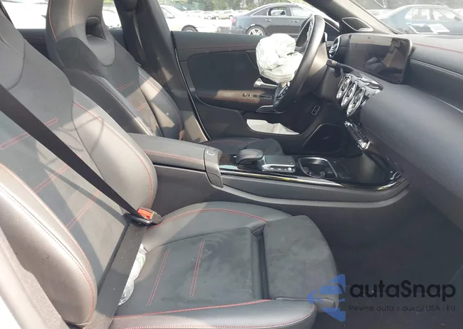 W1K5J4HB6PN334410: 42423283