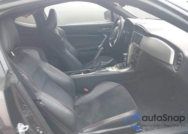 JF1ZCAC10E9600227: 42423331